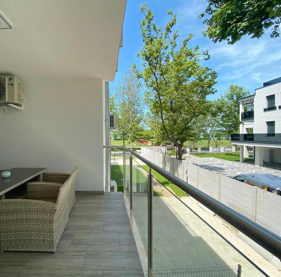 Sunshine Homes Zamárdi Exterior foto